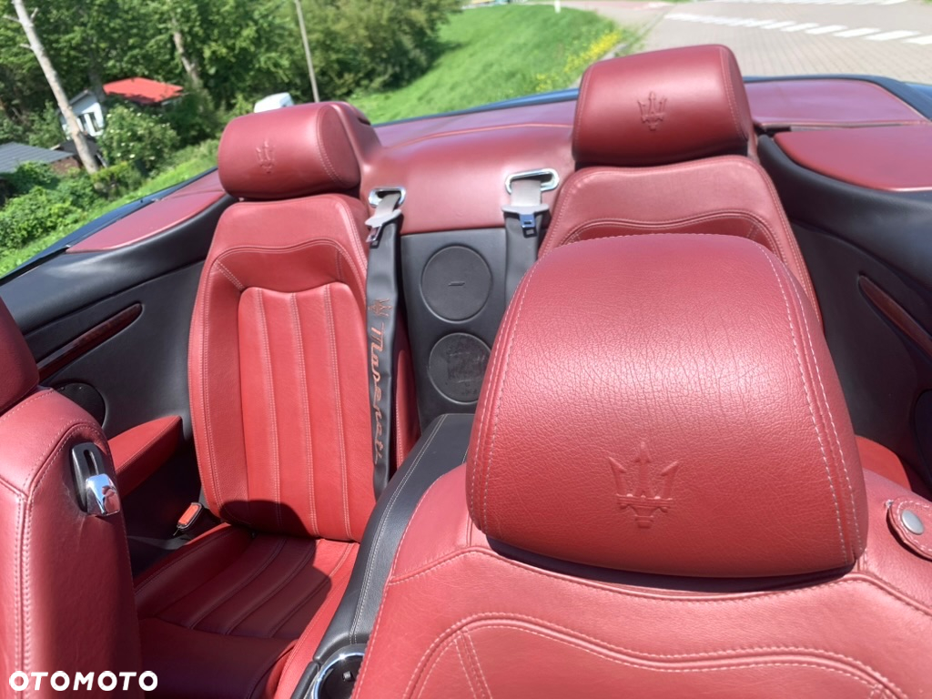 Maserati GranCabrio - 8