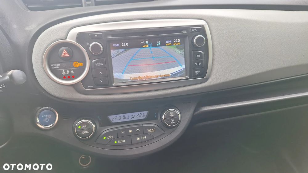 Toyota Yaris 1.5 VVT-i Lounge - 11