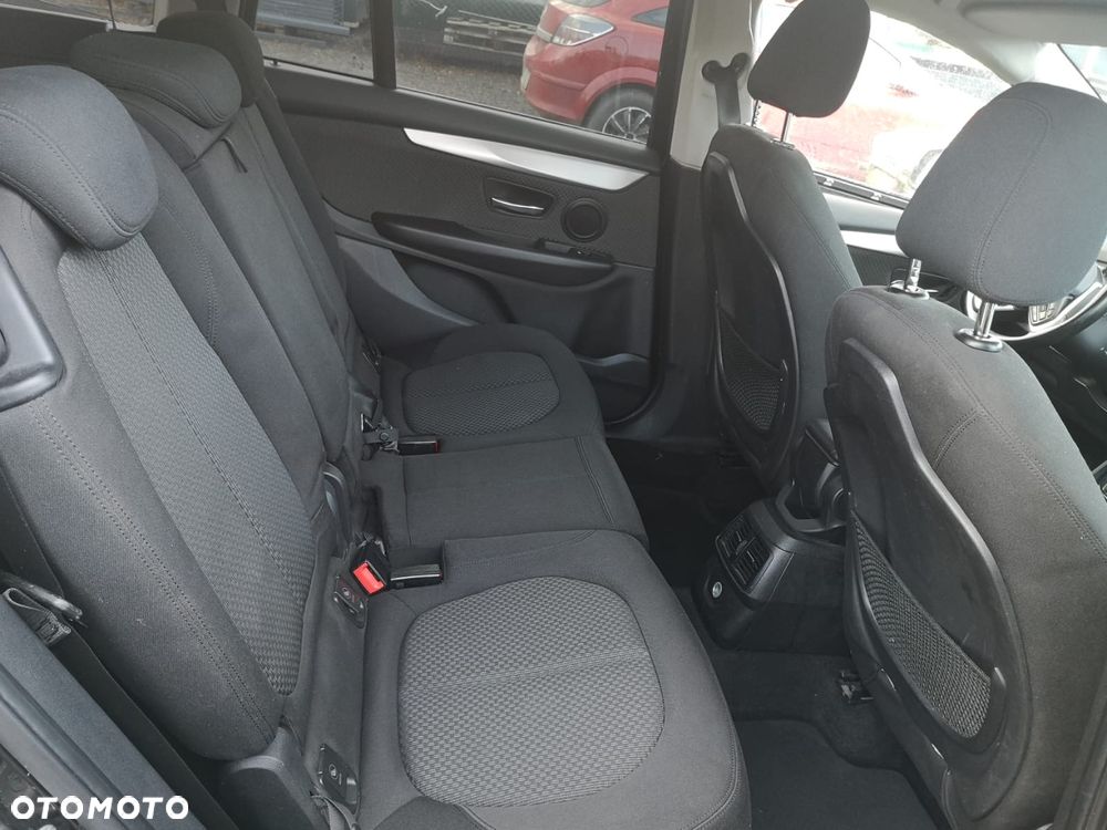 BMW Seria 2 218d Sport Line - 30