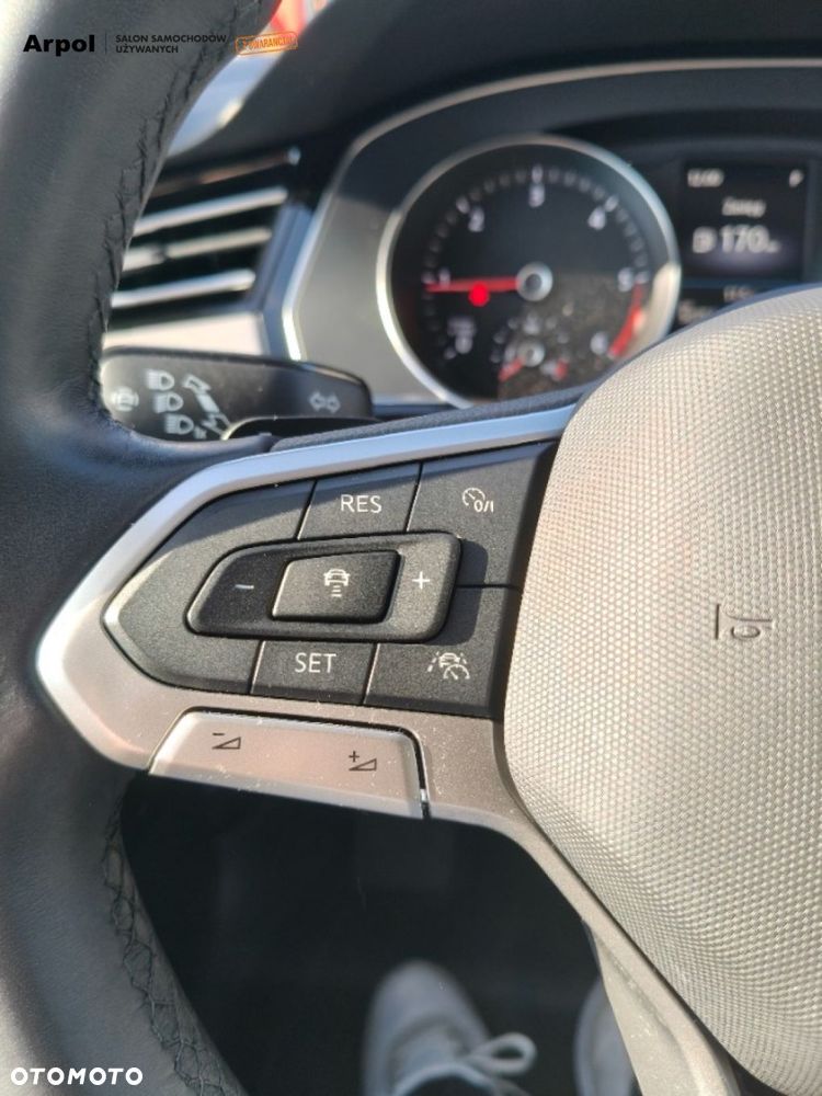 Volkswagen Passat - 15