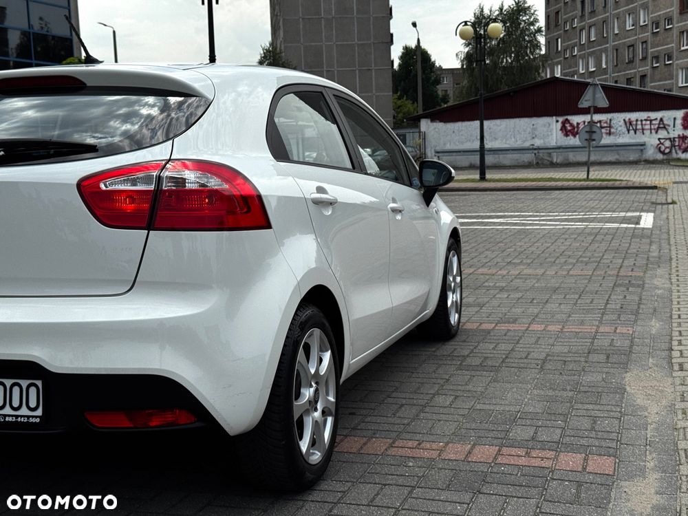 Kia Rio 1.4 L - 36