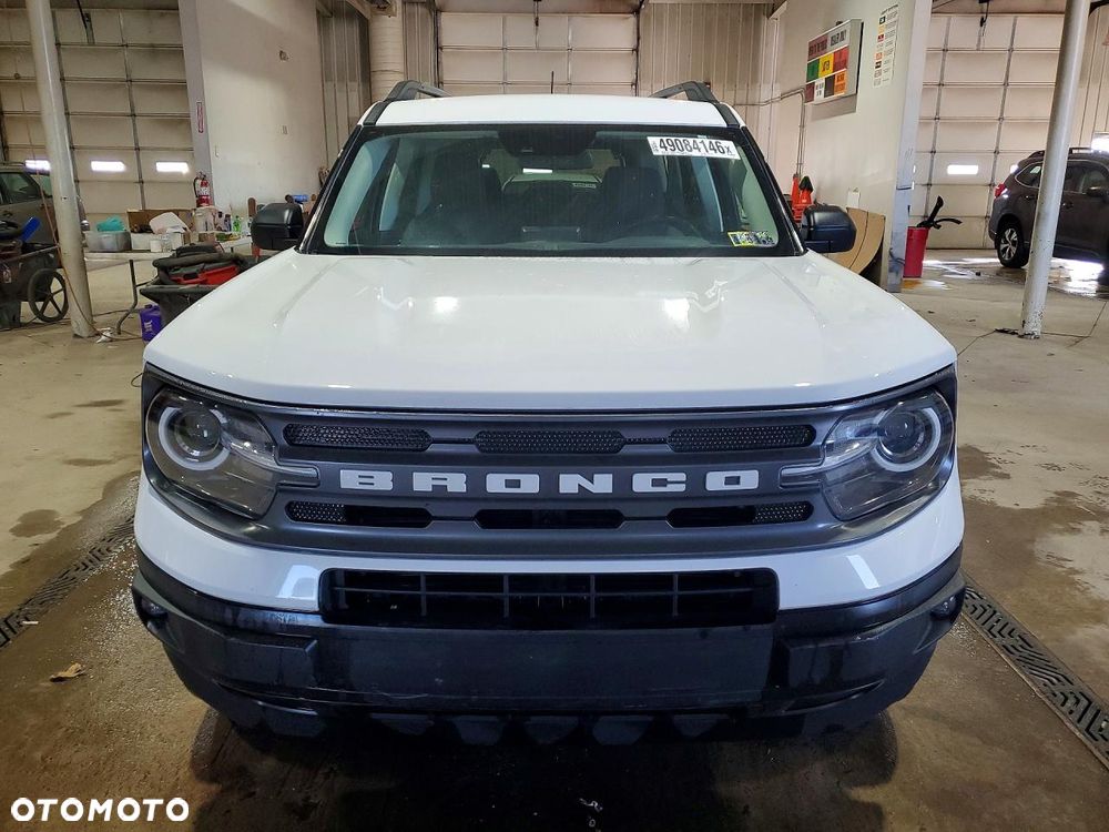 Ford Bronco - 6