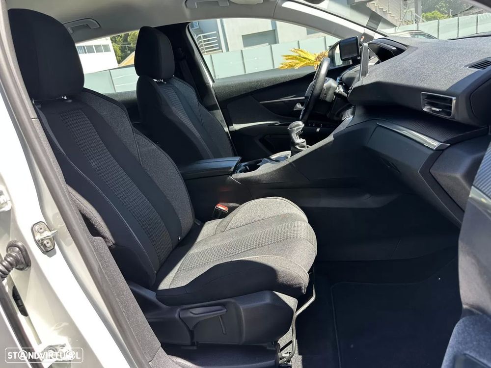 Peugeot 3008 - 36