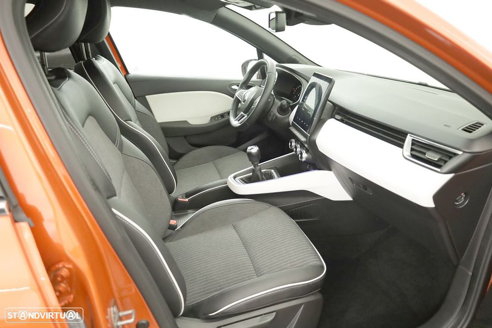 Renault Clio 1.0 TCe Techno Bi-Fuel - 21