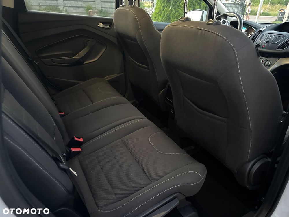 Ford Kuga 2.0 TDCi 2x4 Trend - 11