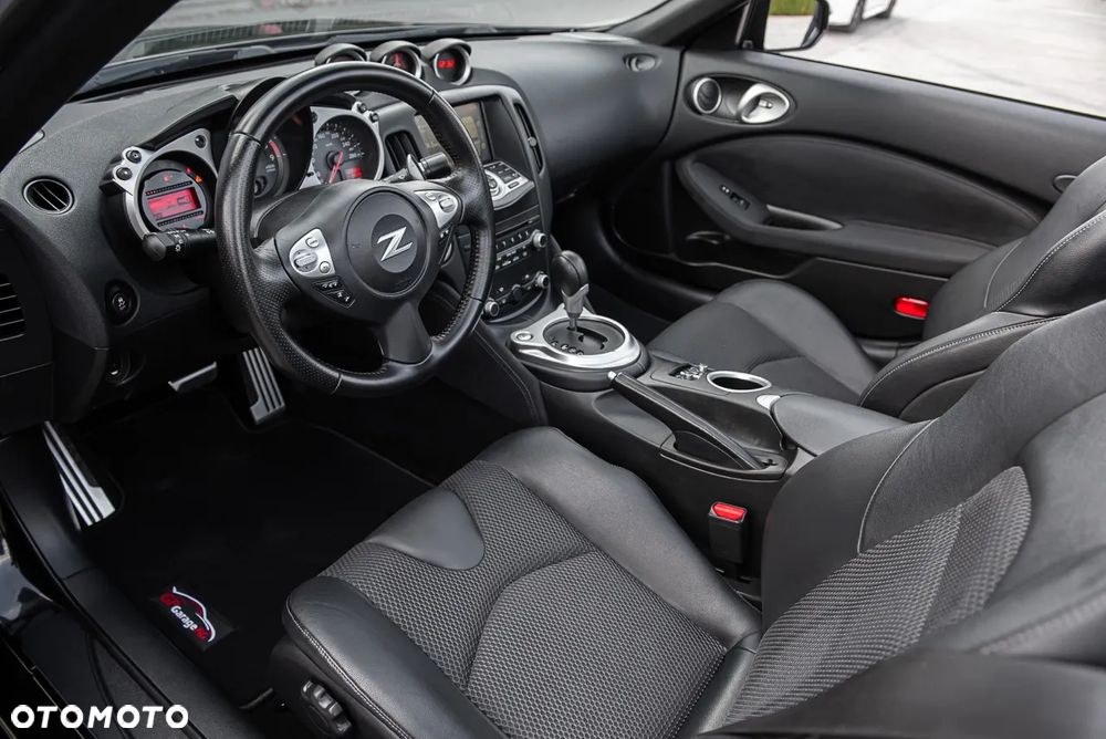 Nissan 370 Z Black Edition - 14