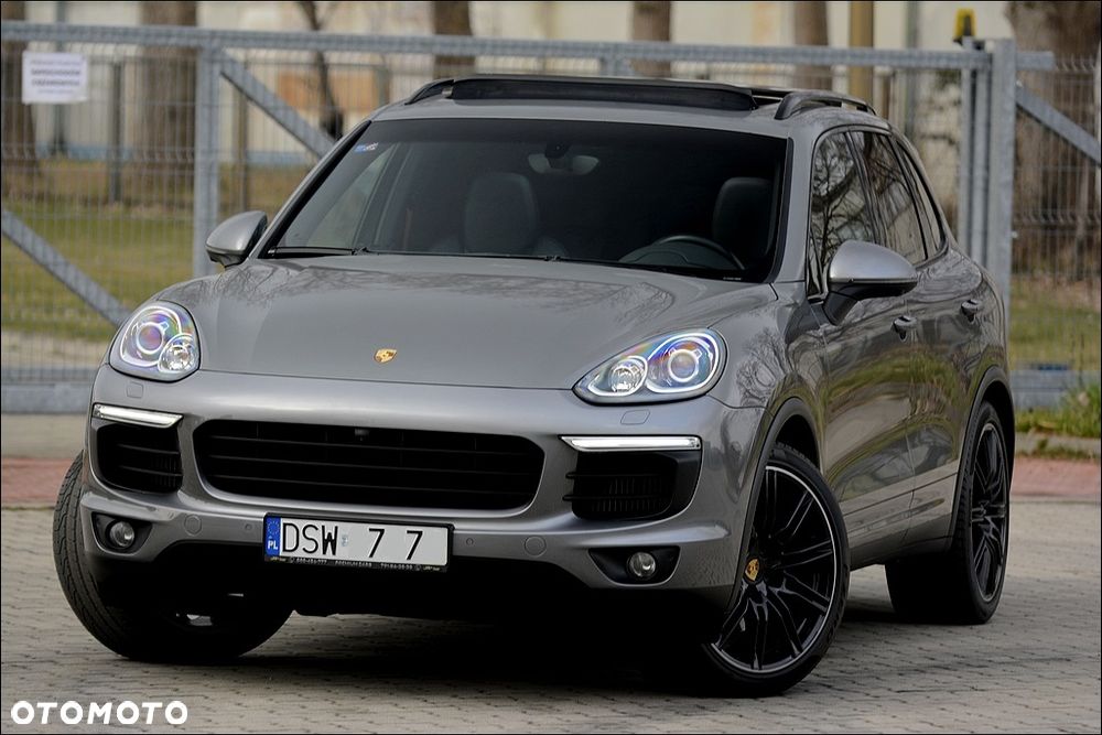 Porsche Cayenne S Platinum Edition - 4