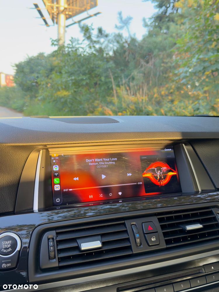 BMW Seria 5 520i Luxury Line - 12