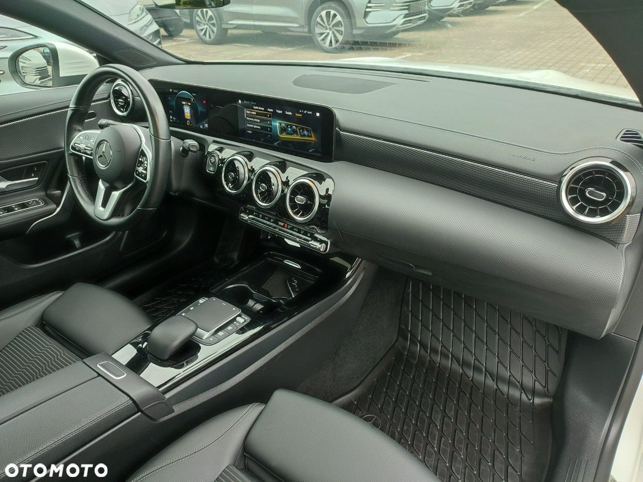 Mercedes-Benz CLA - 31