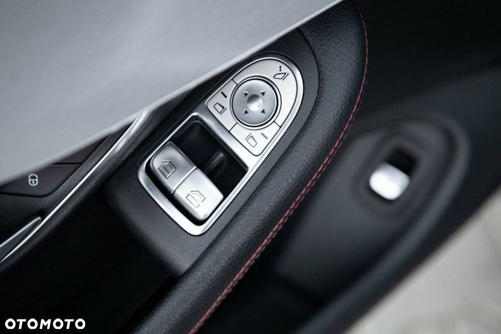 Mercedes-Benz Klasa C AMG 43 4-Matic - 22