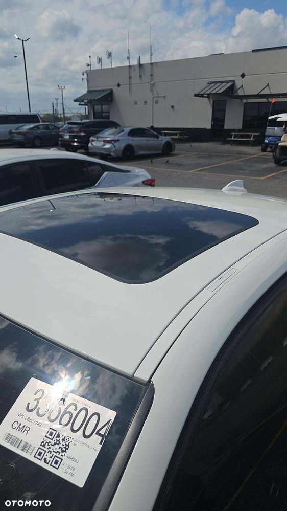 BMW Seria 3 330i - 12