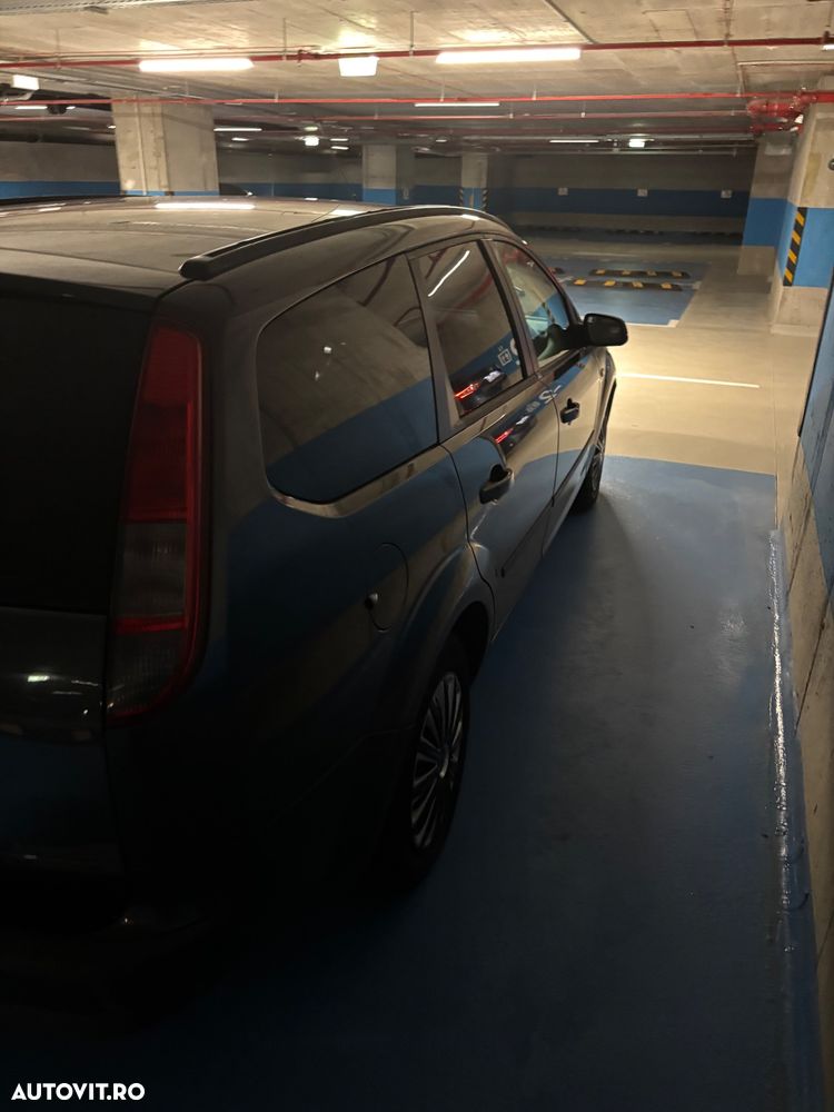 Ford Focus 1.6i 16V - 2