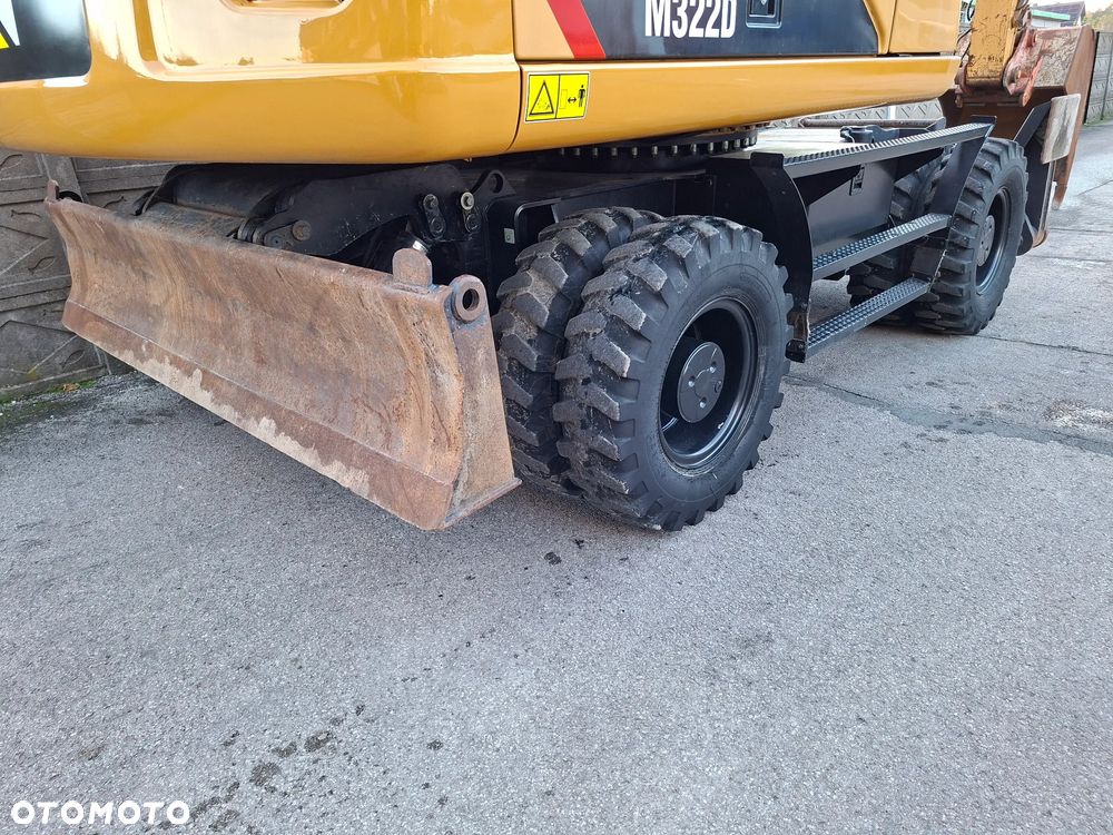 Caterpillar CAT M 322 D - 29