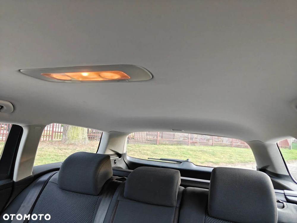 Volkswagen Passat - 20