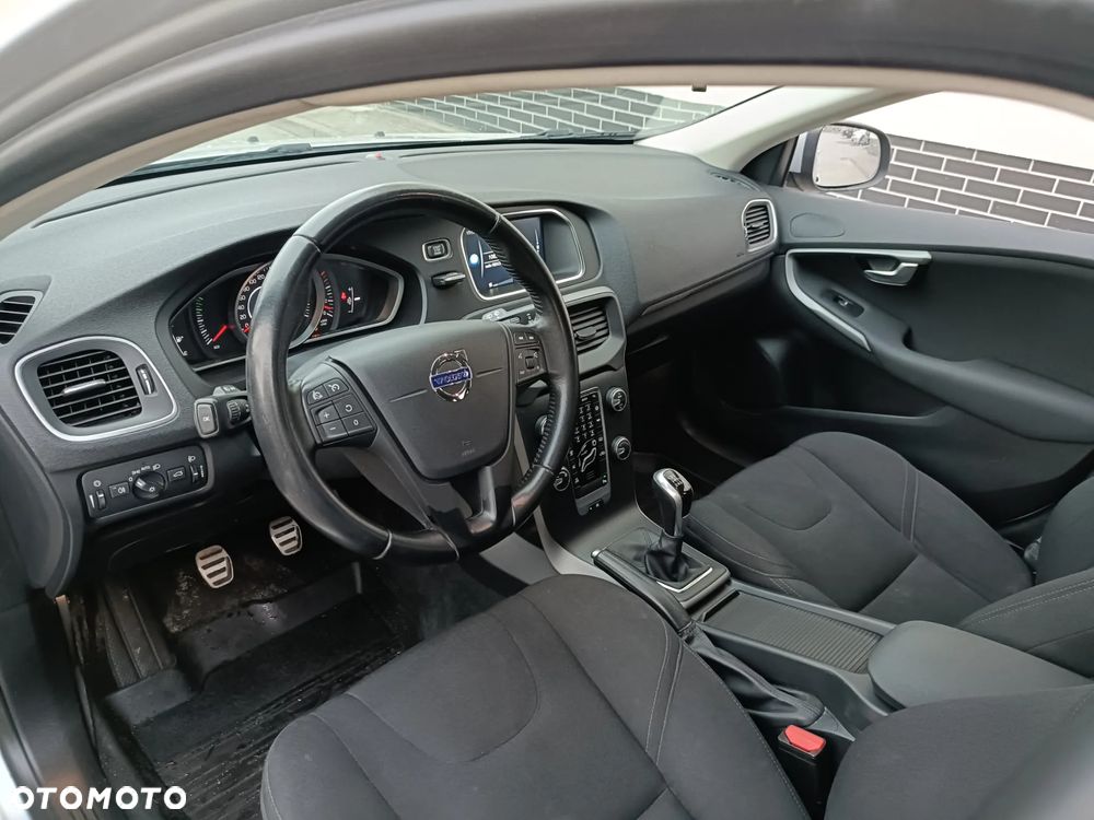 Volvo V40 D2 Kinetic - 13