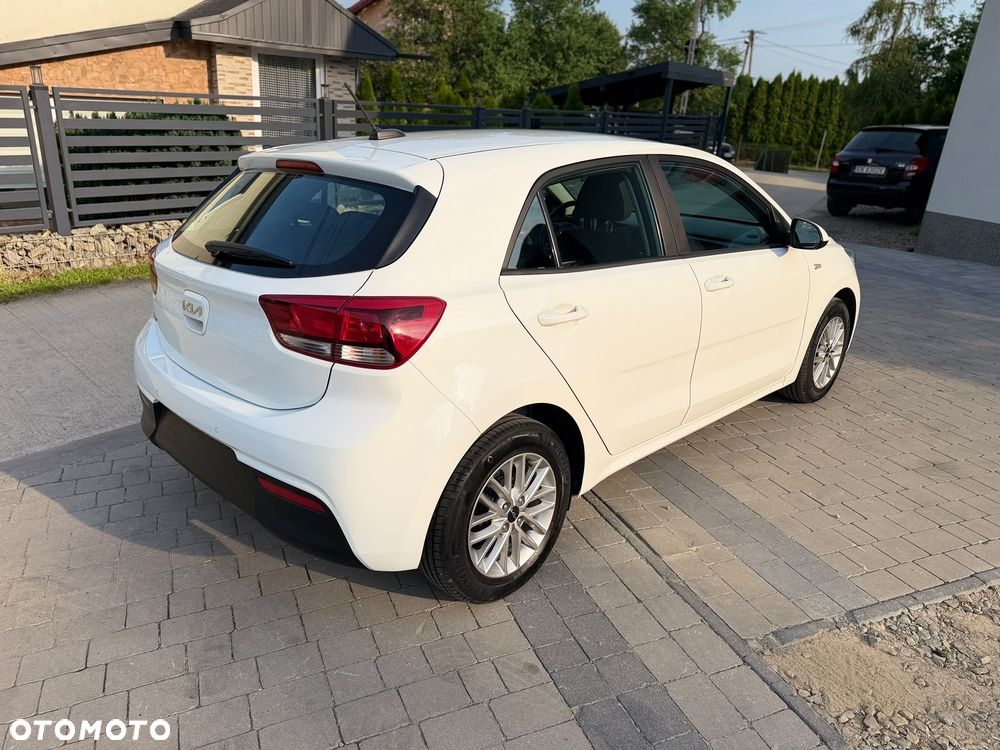 Kia Rio - 3