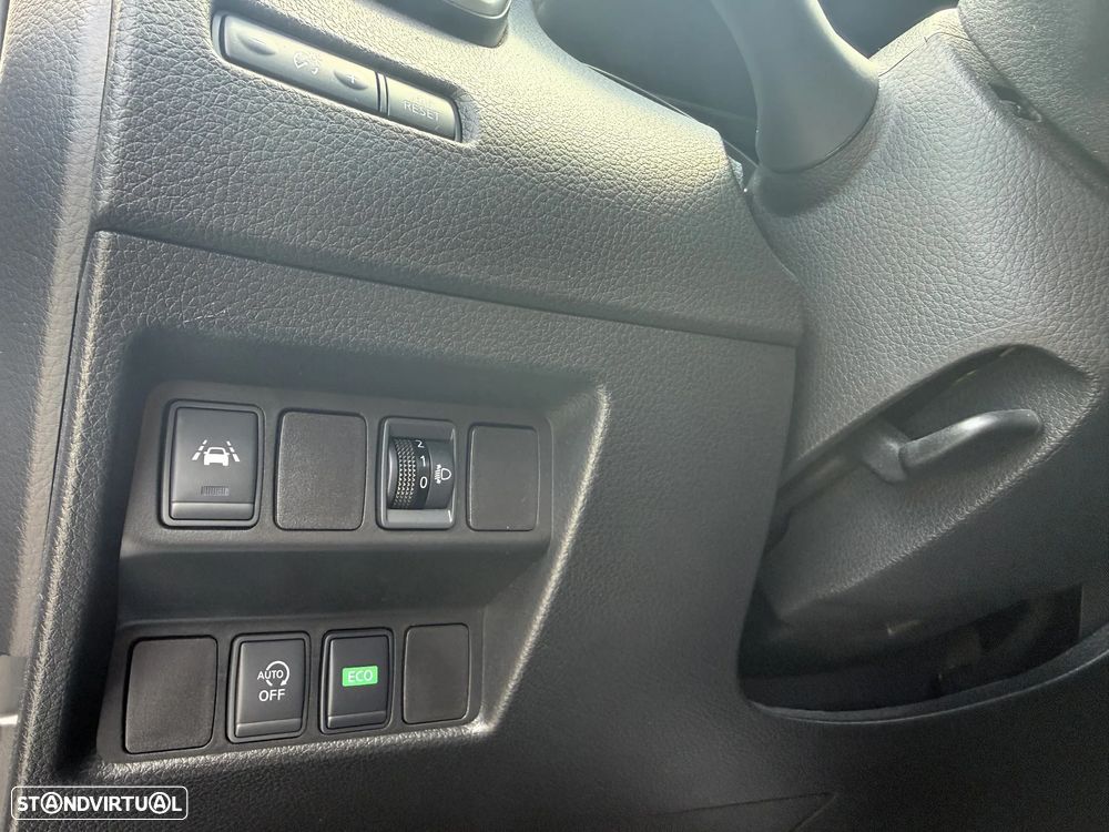 Nissan Qashqai 1.2 DIG-T N-Connecta 18 Xtronic - 27