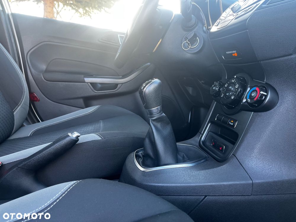 Ford Fiesta - 34