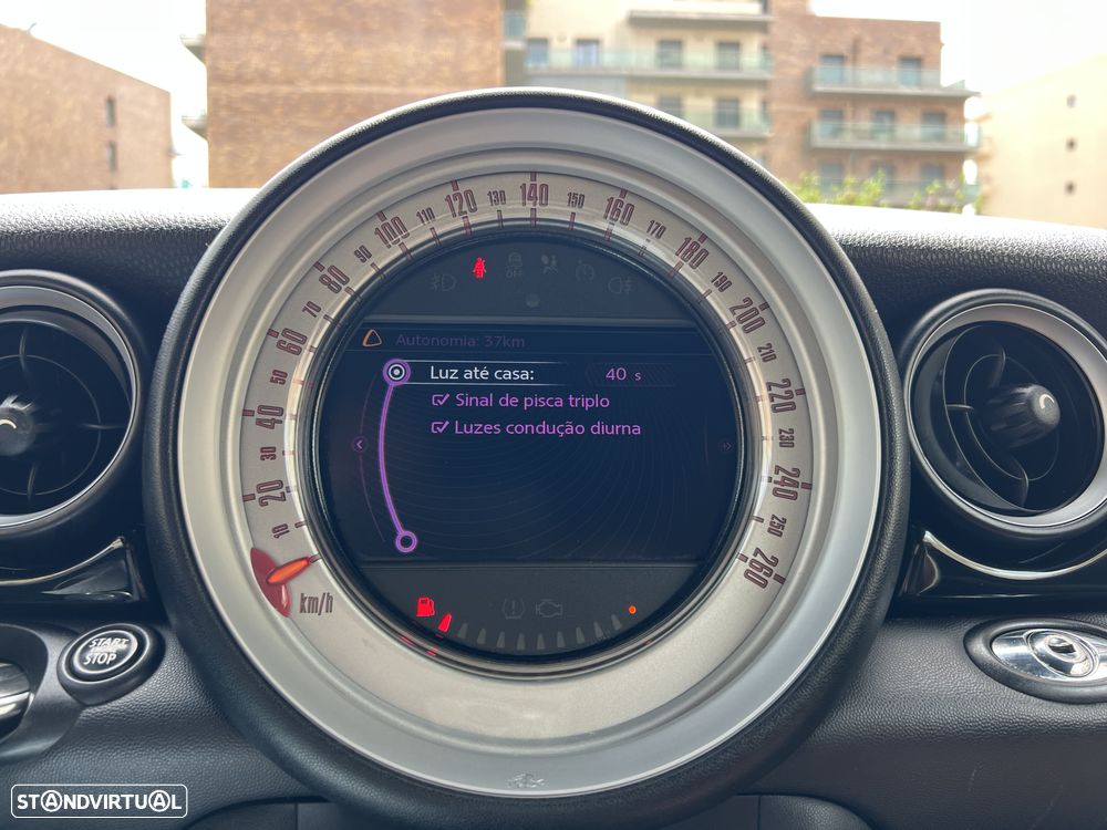 MINI Cabrio Cooper D Highgate - 59