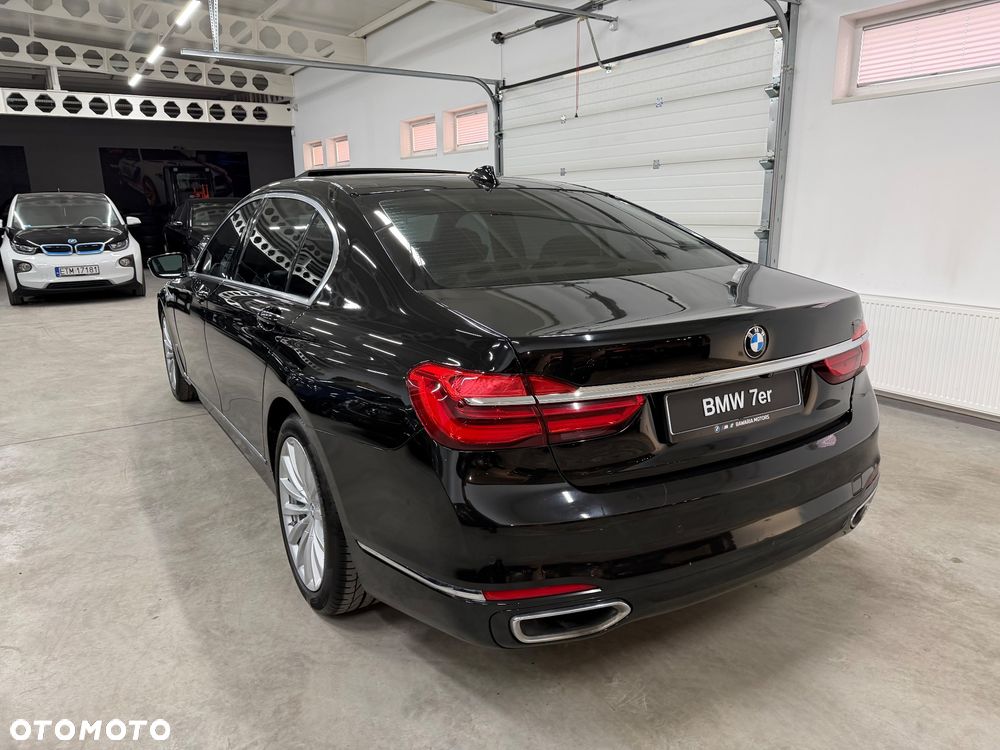 BMW Seria 7 740Li - 11