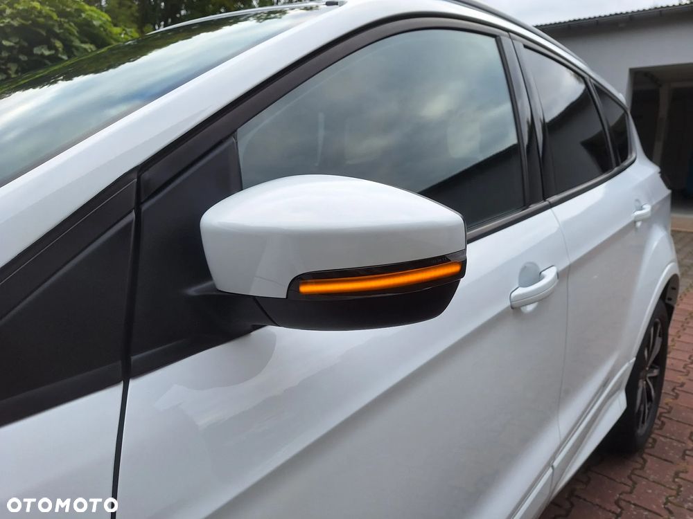 Ford Kuga 1.5 EcoBoost 2x4 ST-Line - 32