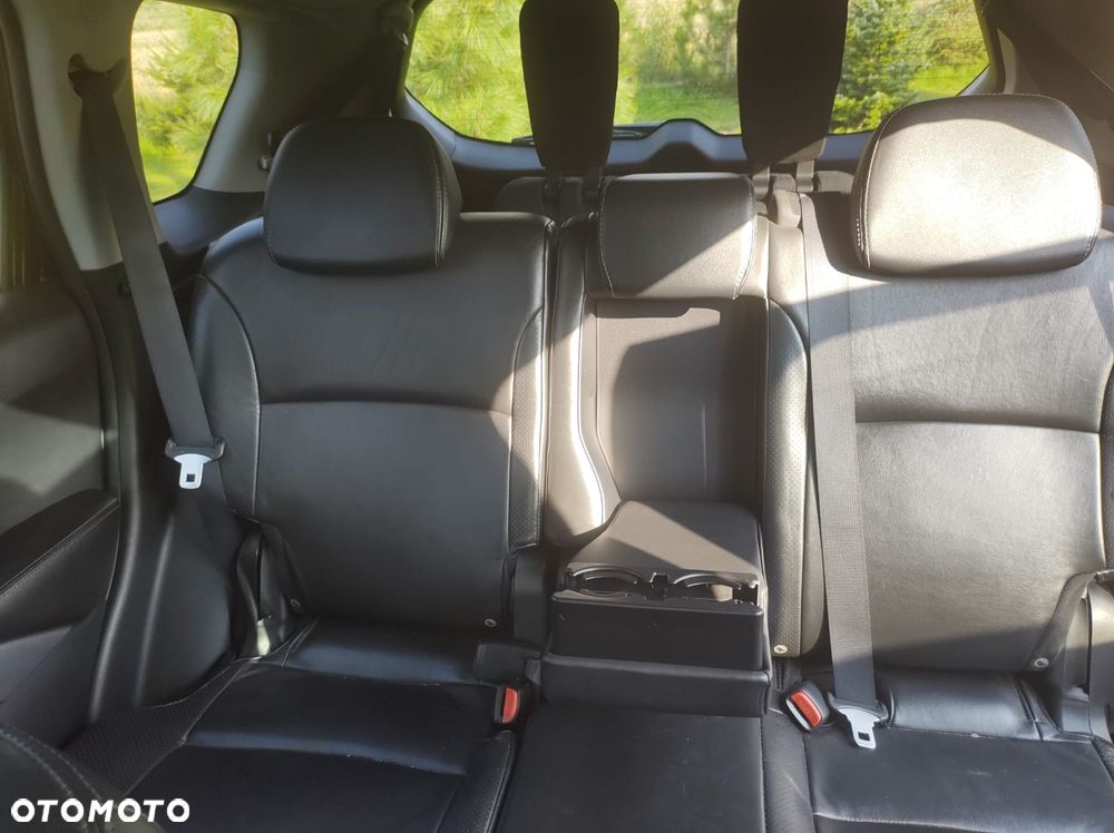 Mitsubishi Outlander - 11