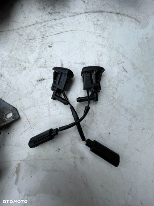 Dysza spryskiwacza szyby Bmw e83 x3 e87 - 2