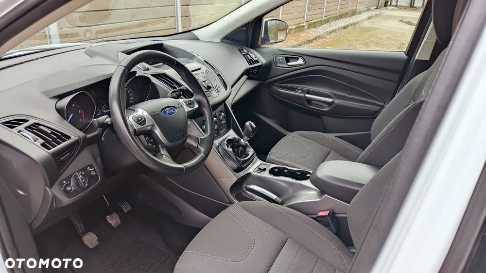 Ford Kuga 2.0 TDCi 2x4 Trend - 23