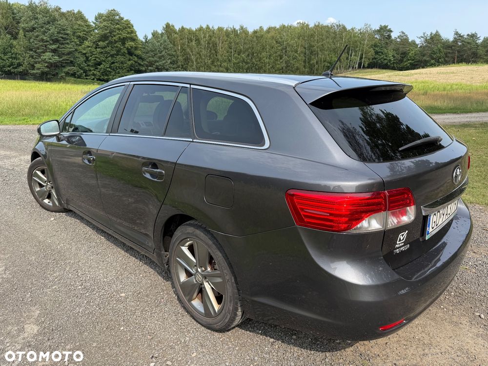 Toyota Avensis 2.0 D-4D Premium - 6