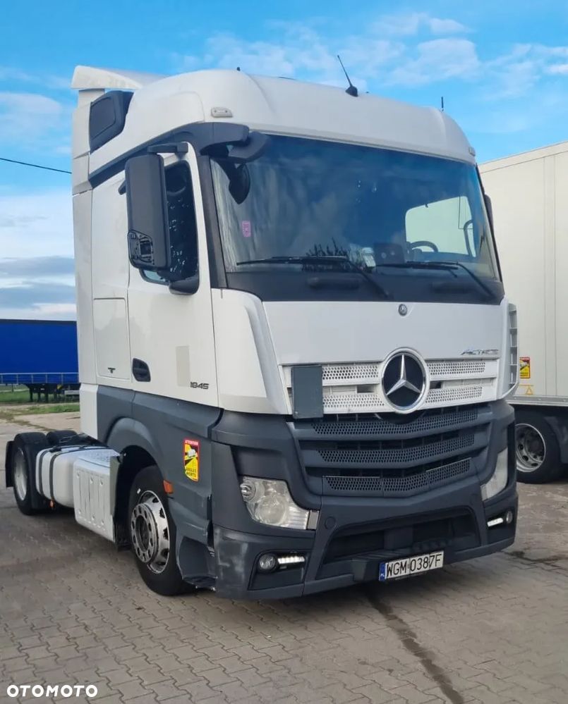 Mercedes-Benz MP4 - 2