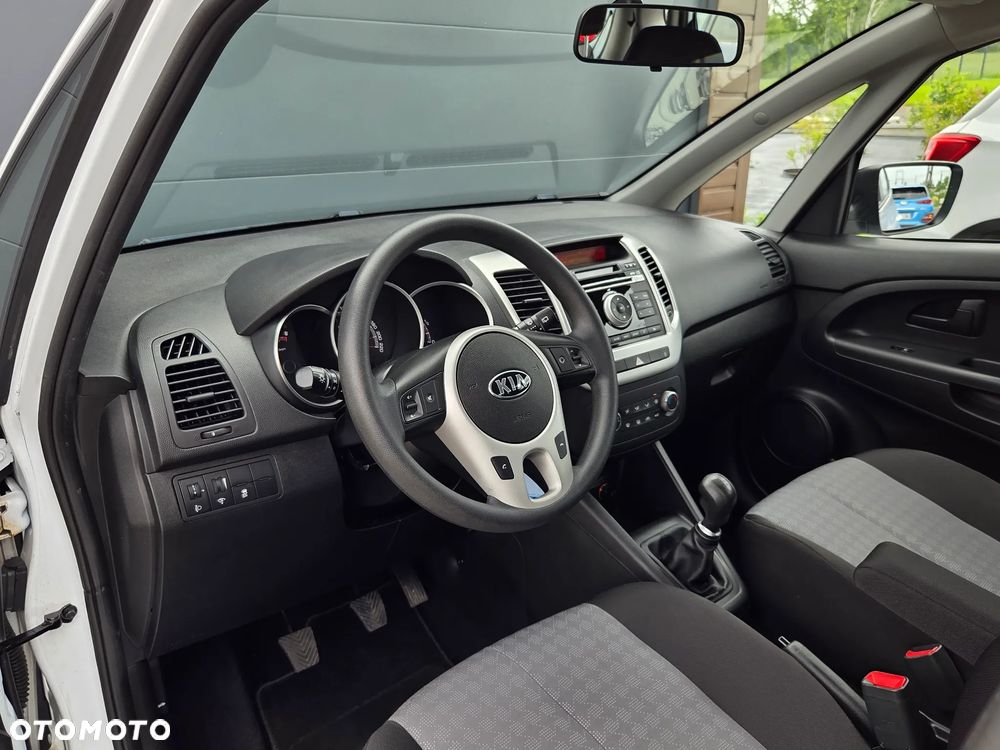 Kia Venga - 5