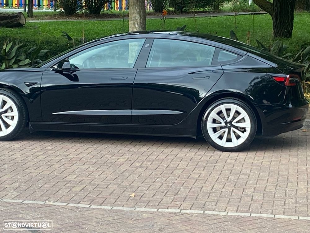 Tesla Model 3 - 10
