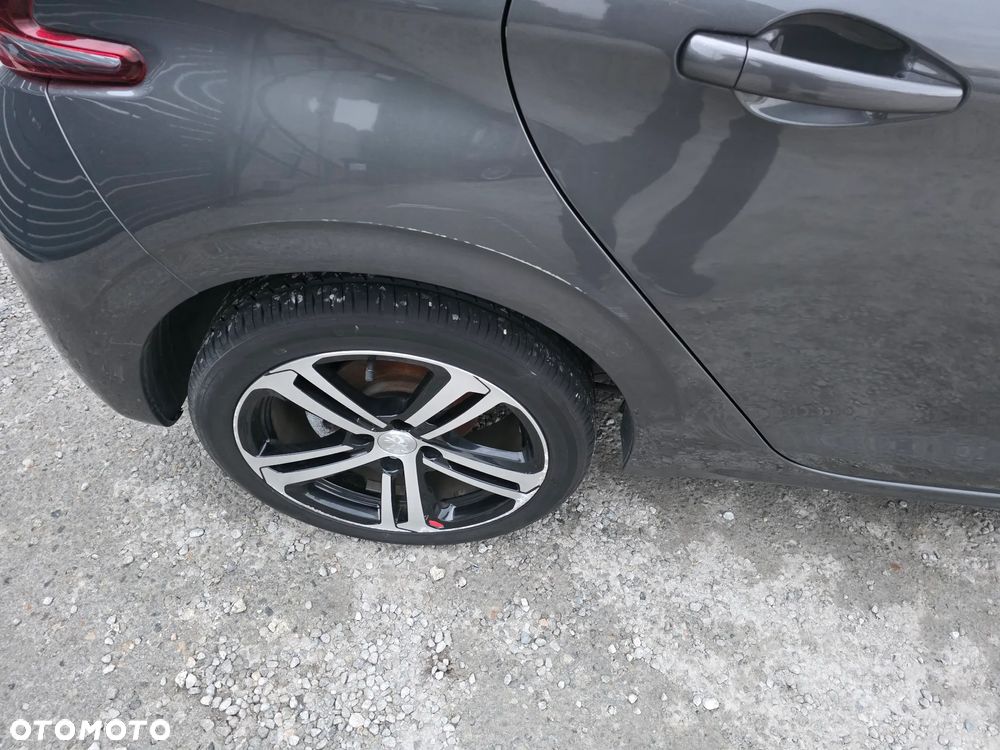 Peugeot 208 1.2 PureTech Allure S&S EAT6 - 12