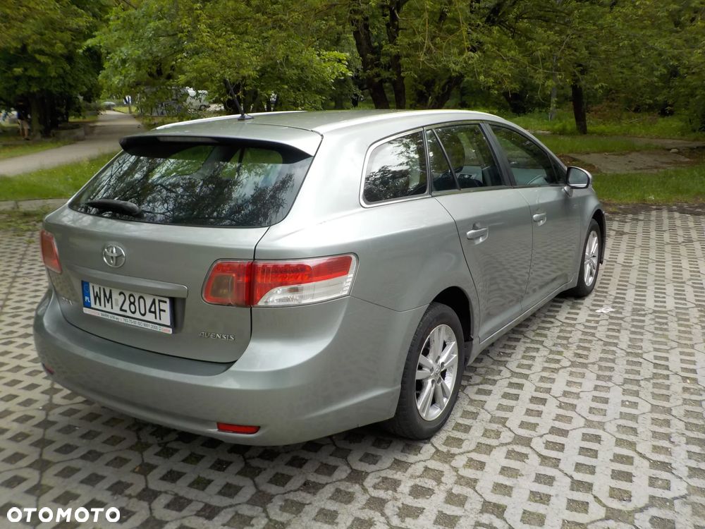 Toyota Avensis 2.0 D-4D Platinium - 6