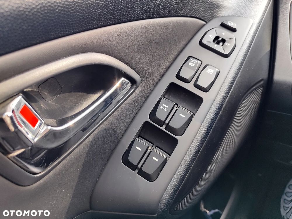 Hyundai ix35 2.0 4WD Style - 21