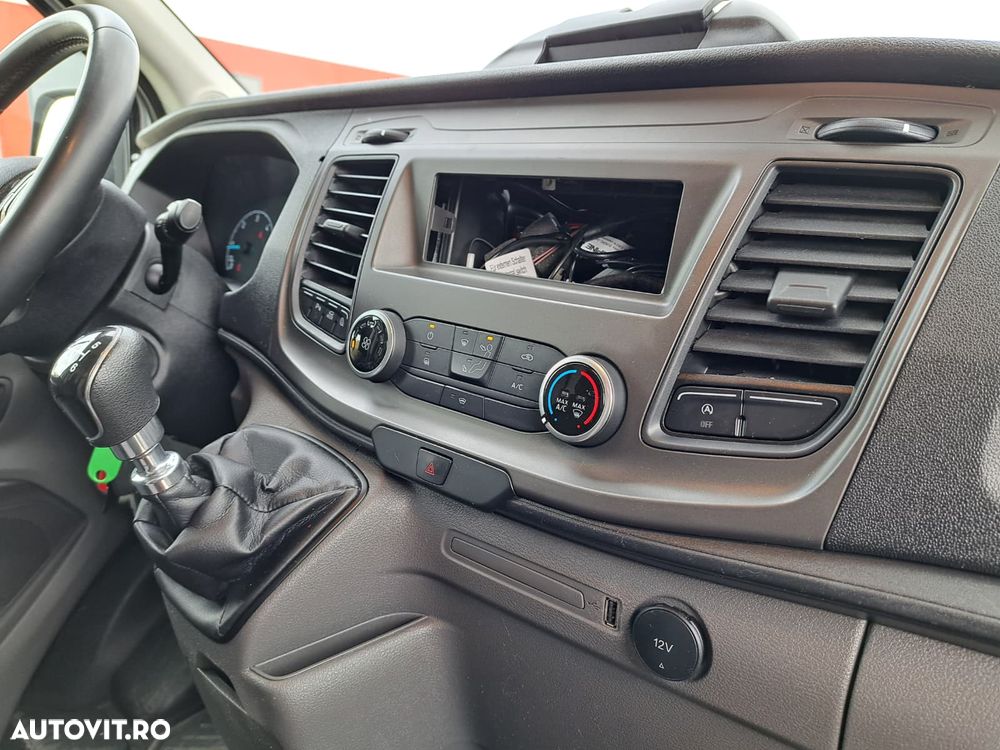 Ford Transit - 15