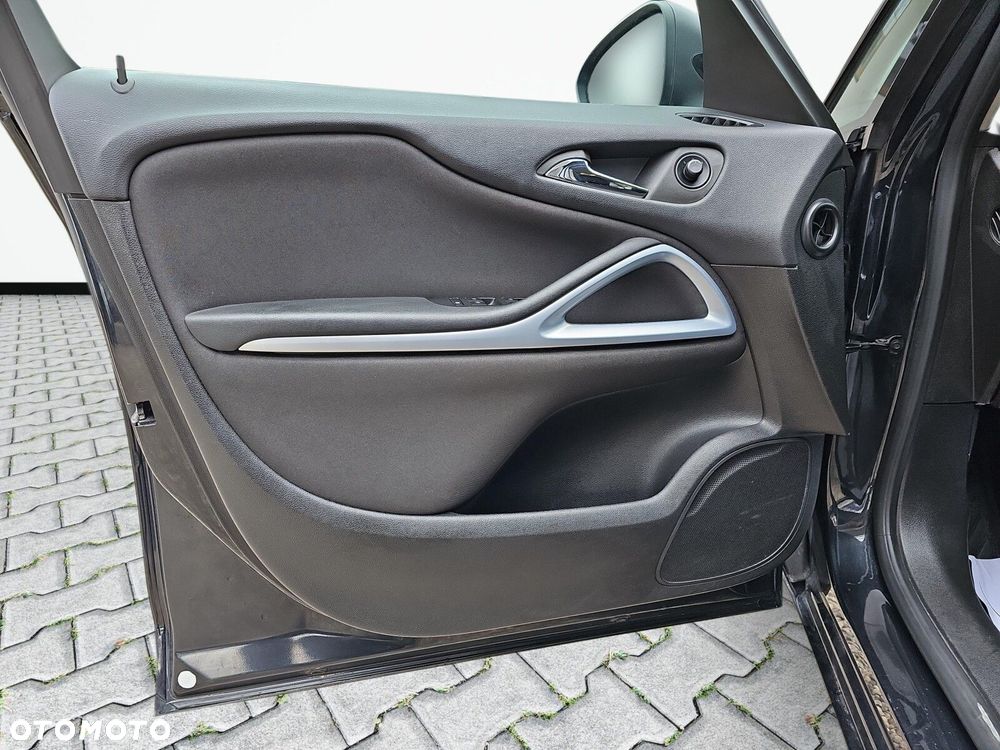 Opel Zafira - 18