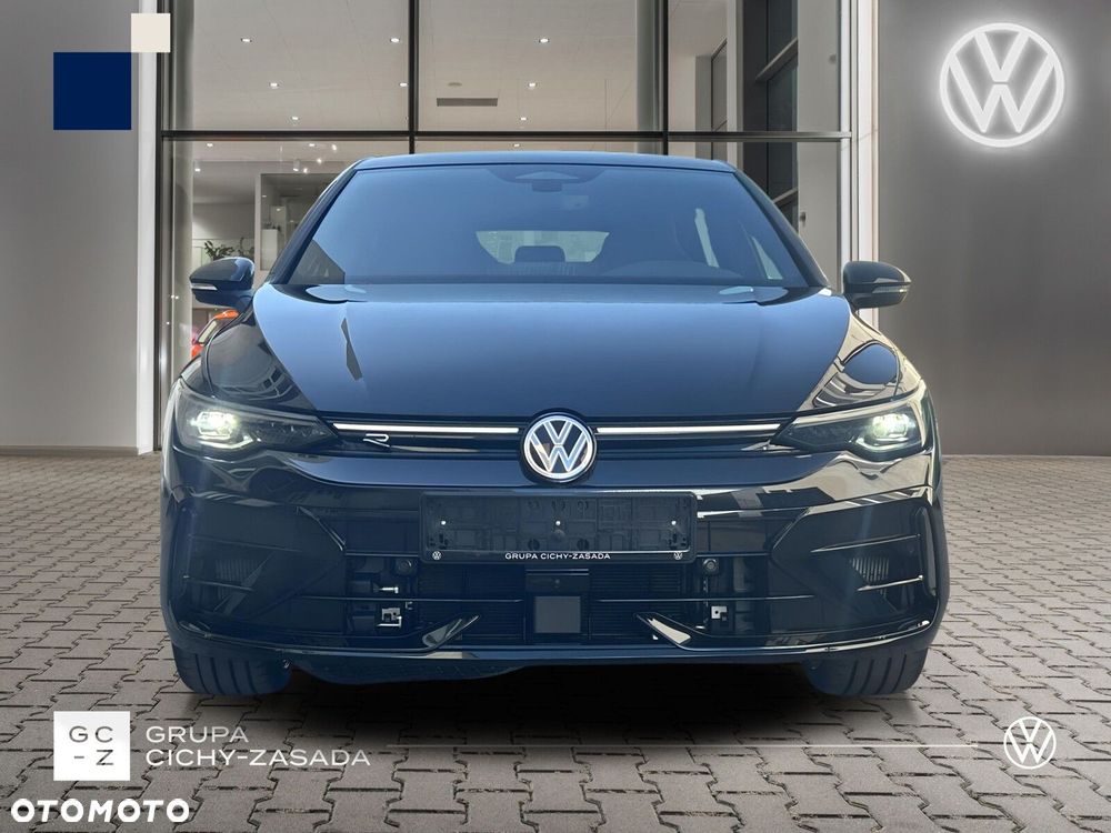 Volkswagen Golf - 8