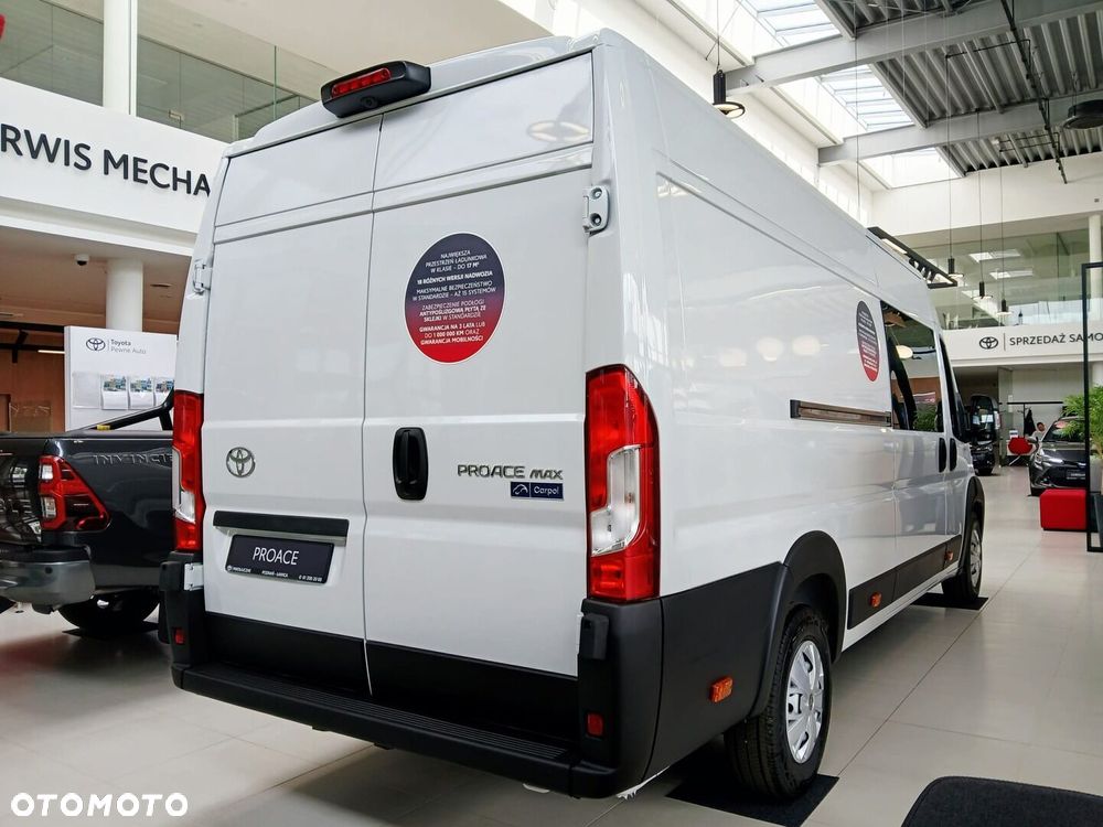 Toyota PROACEMAX - 8