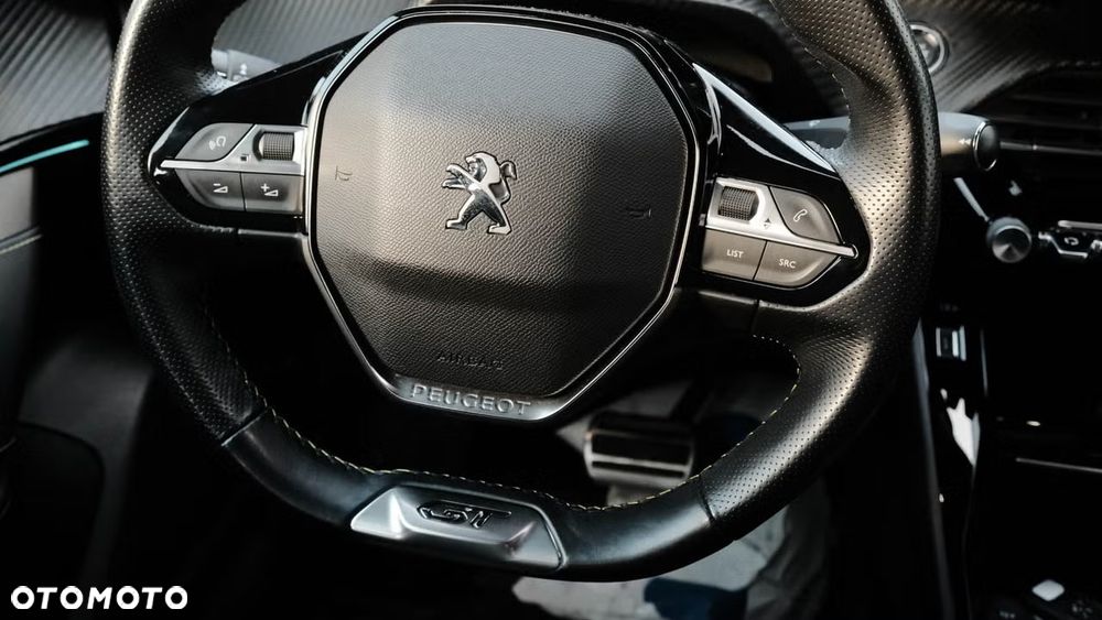 Peugeot 2008 136 GT - 8