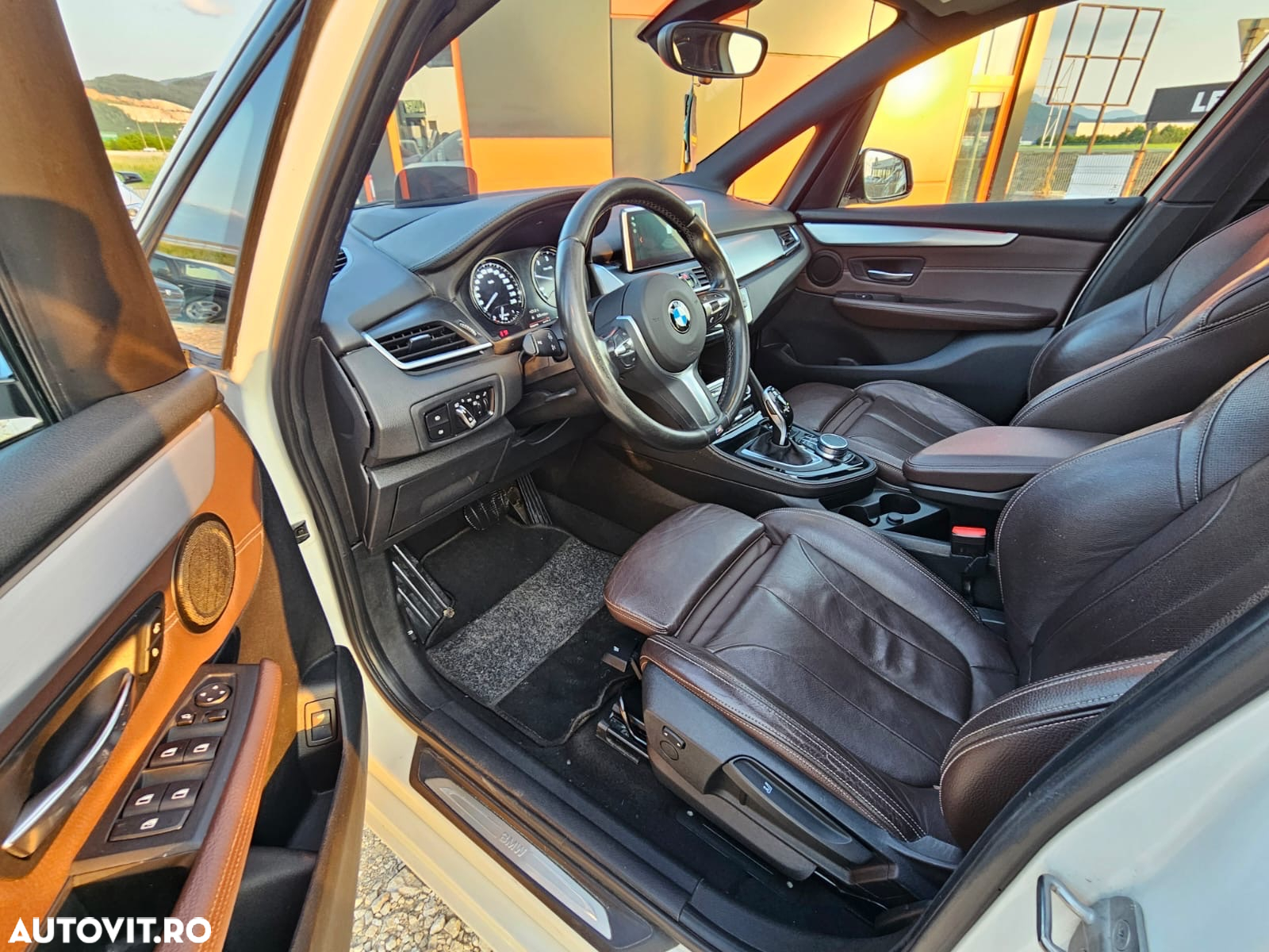 BMW Seria 2 218d xDrive AT - 9
