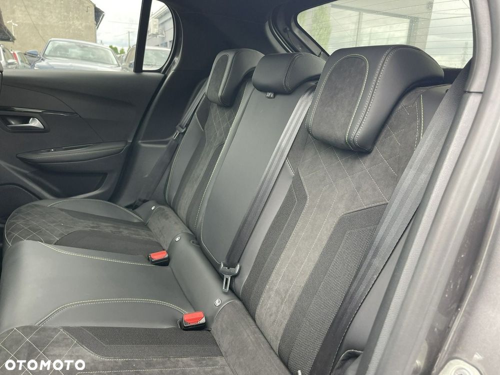 Peugeot 208 PureTech 100 EAT8 GT Pack - 11