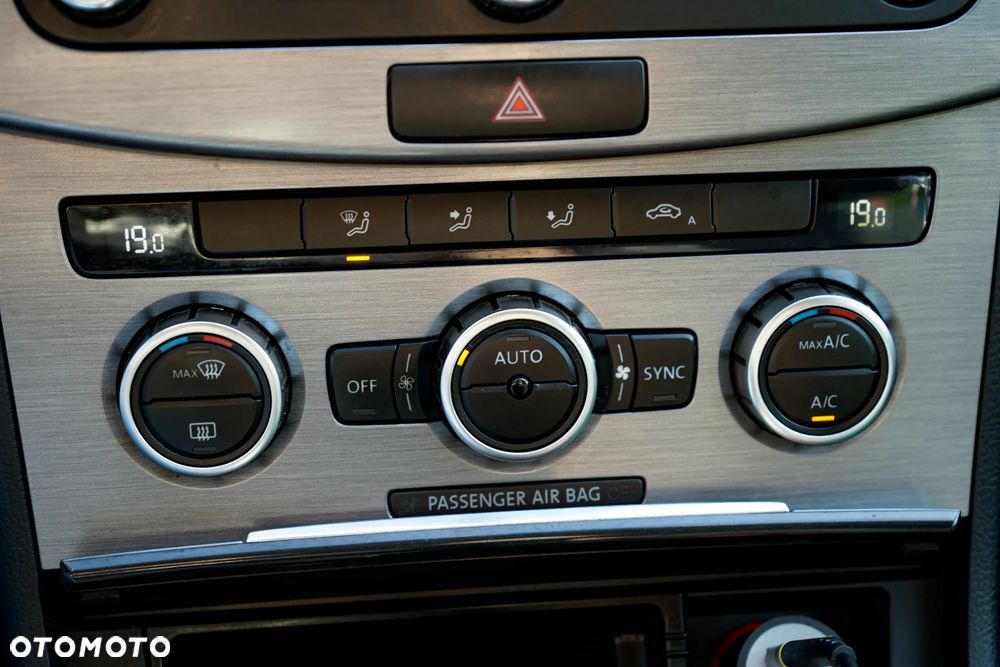 Volkswagen Passat 1.6 TDI Comfortline - 31