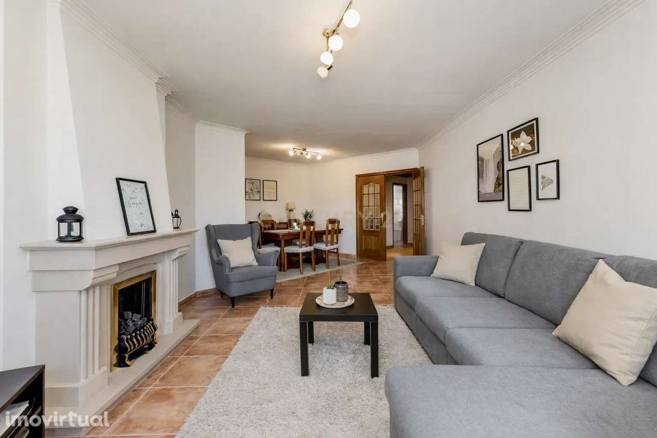 T3 153 m² com varanda | Garagem + 1 lugar de estacionamento | Lumiar | - Grande imagem: 2/33