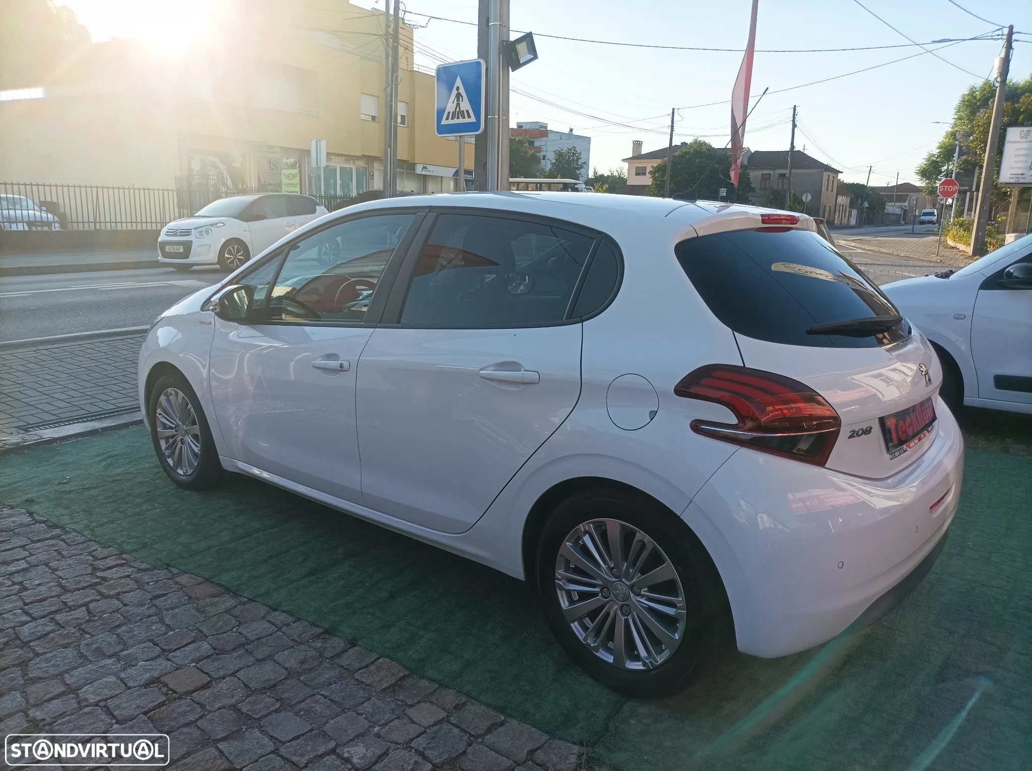 Peugeot 208 1.2 PureTech Style - 7