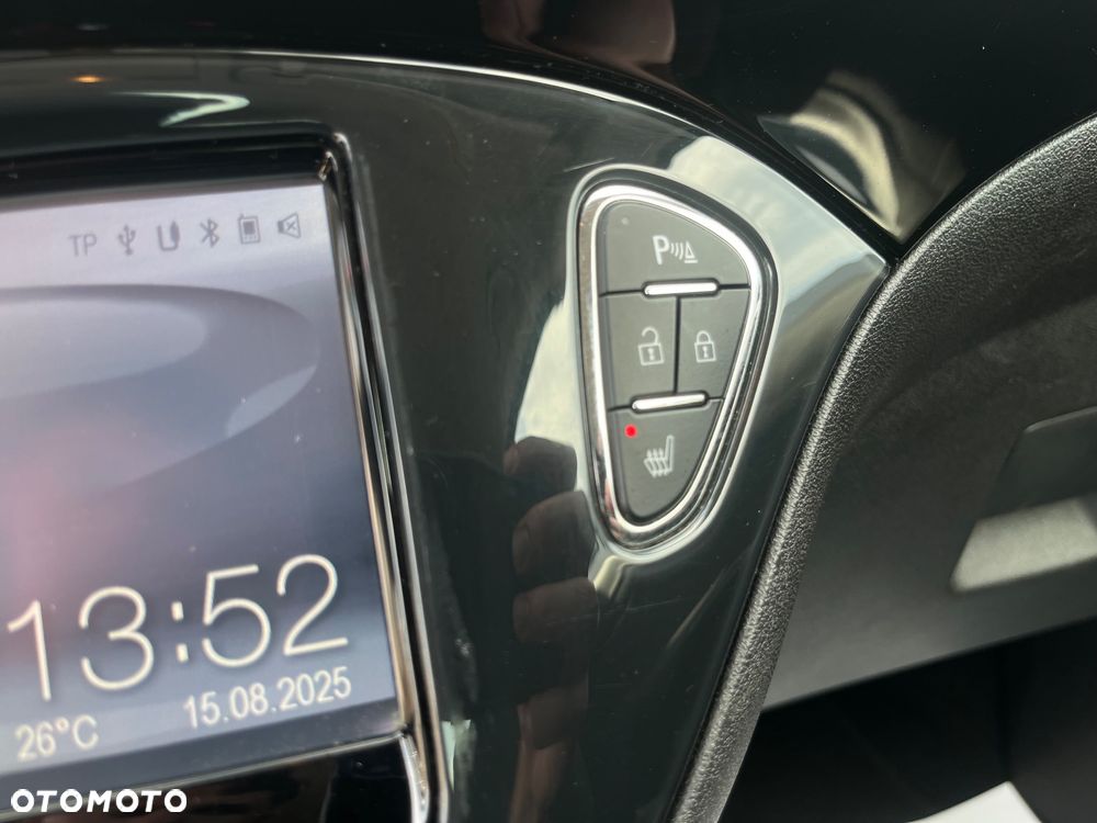 Opel Corsa 1.4 T Enjoy S&S - 16