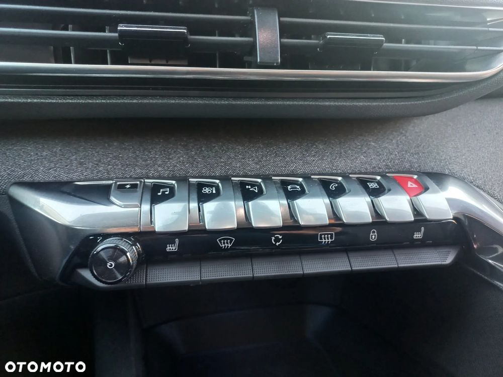 Peugeot 3008 - 19
