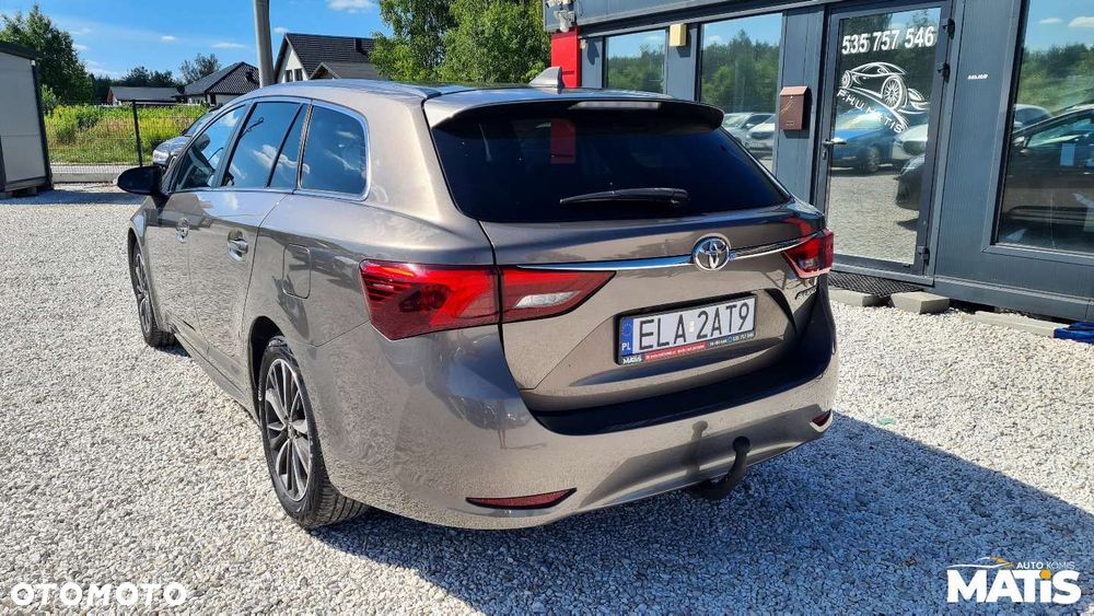 Toyota Avensis - 2