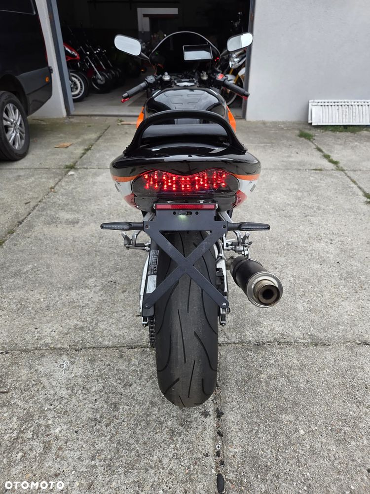 Honda CBR - 11
