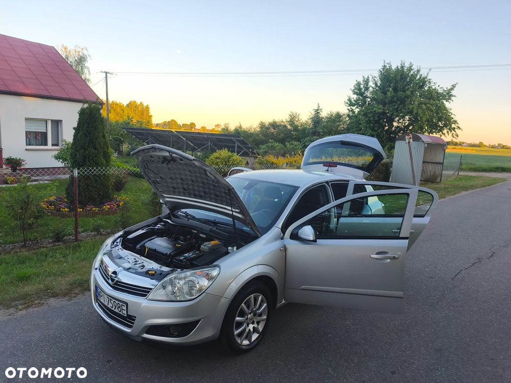 Opel Astra 1.6 Enjoy - 22
